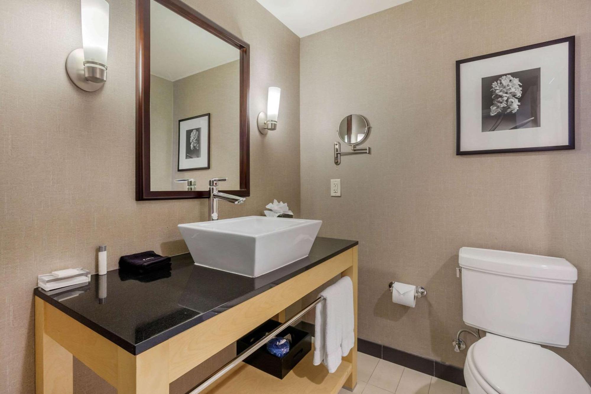 Cambria Hotel Denver International Airport Аврора Экстерьер фото