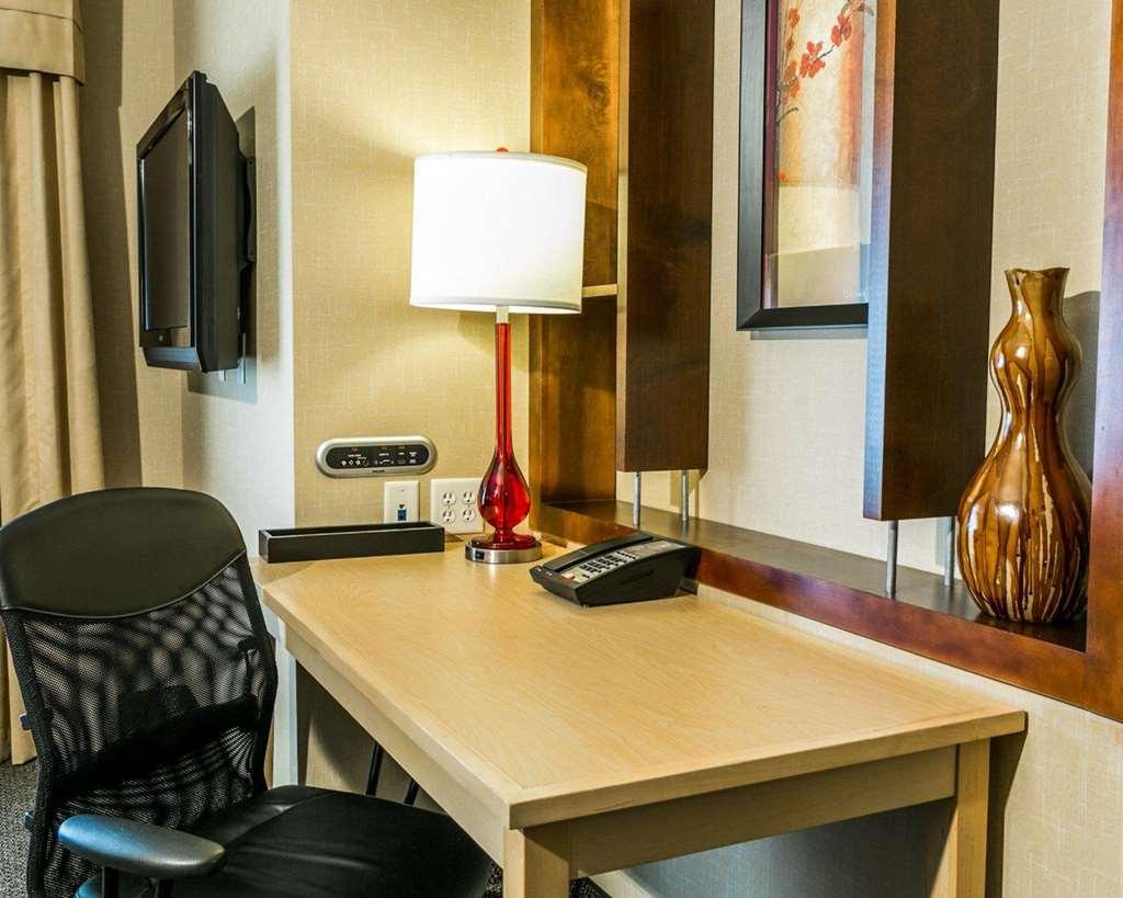 Cambria Hotel Denver International Airport Аврора Номер фото