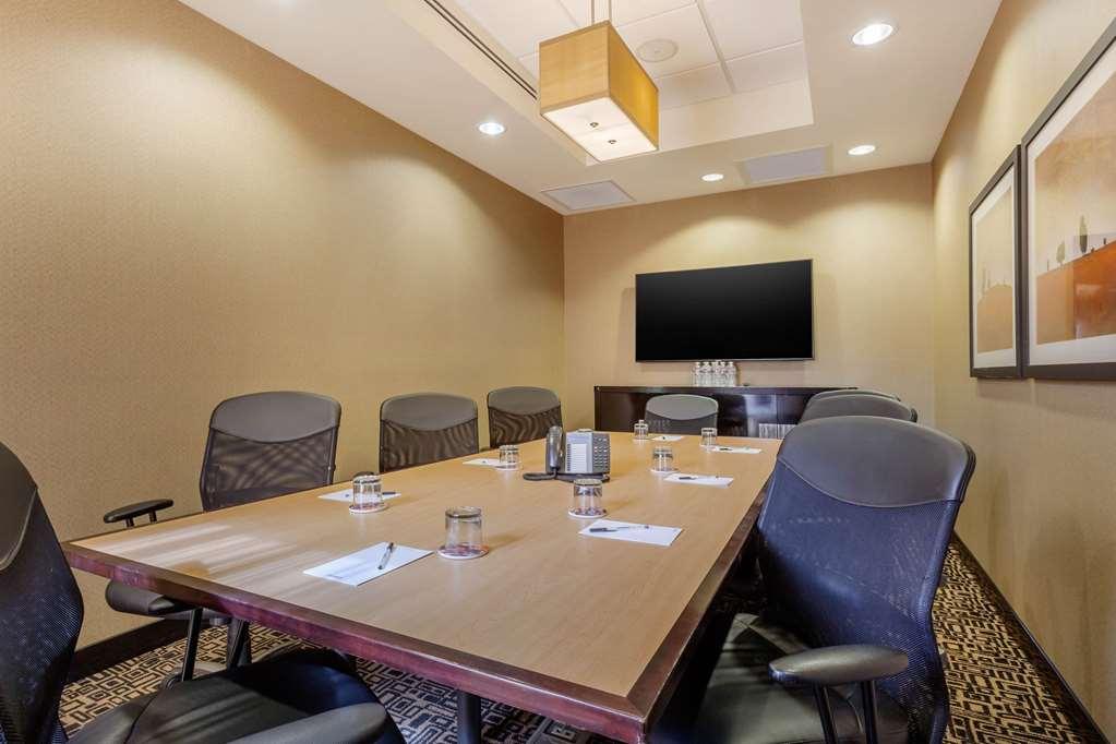 Cambria Hotel Denver International Airport Аврора Удобства фото